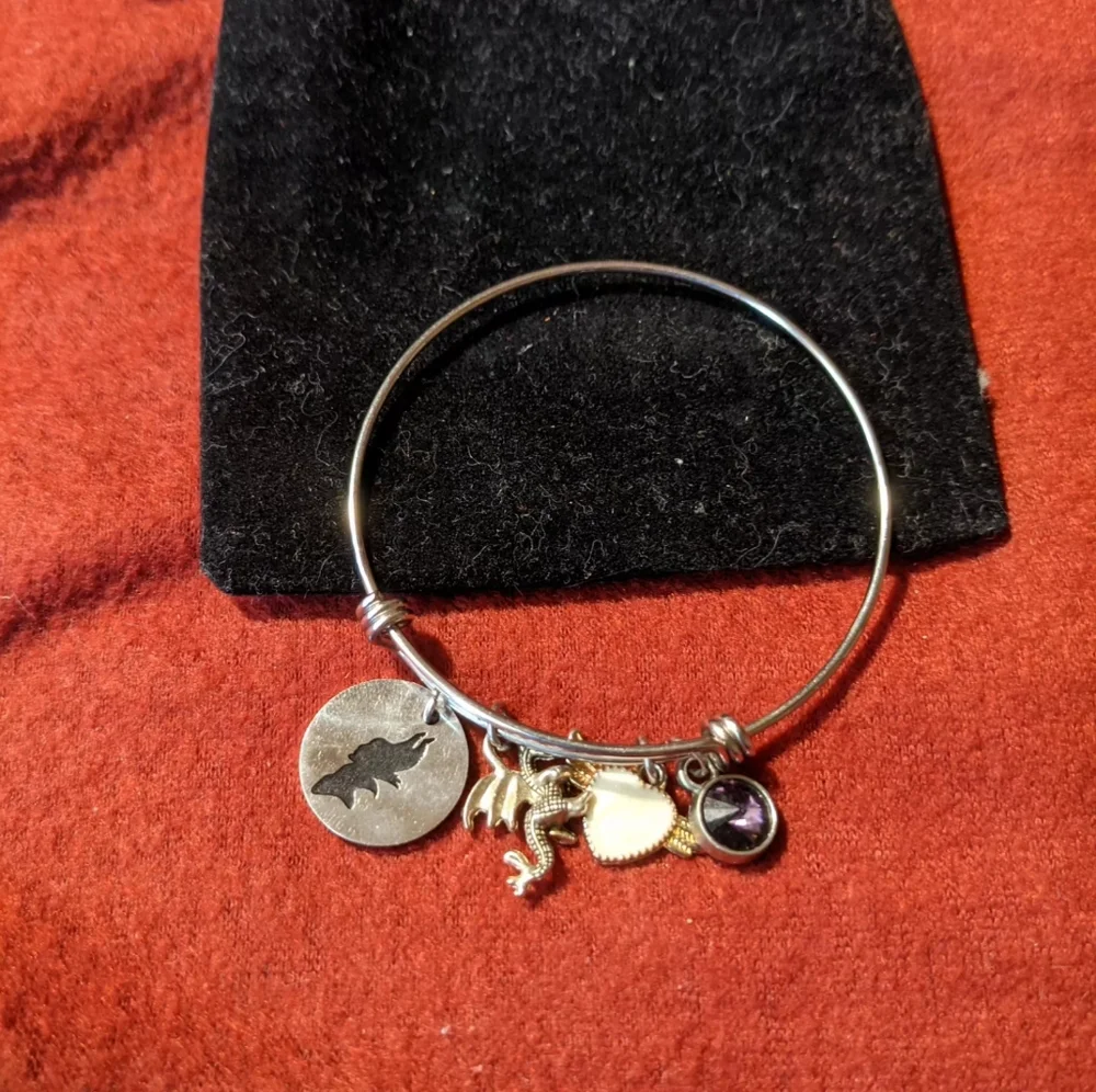 Silver Bangle Bracelet - Picture 1 of 3